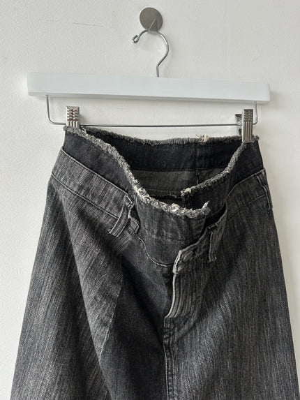 PLANTATION ISSEY MIYAKE - 1990s DECONSTRUCTED DENIM SKIRT WITH FRAYED HEM
