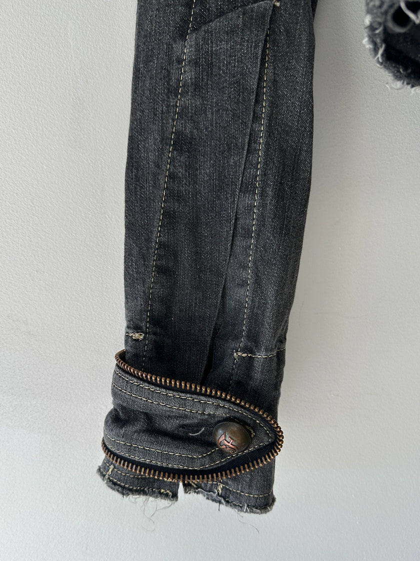 GIANFRANCO FERRÉ - early 2000s CROP FIT DENIM JACKET WITH EXPOSED ZIP DETAILS