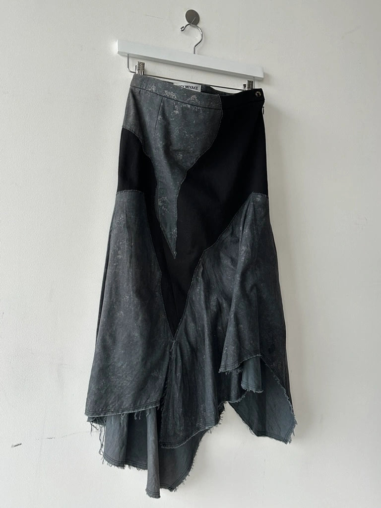 ISSEY MIYAKE - A/W 2005 ASYMMETRICAL PANELED SKIRT