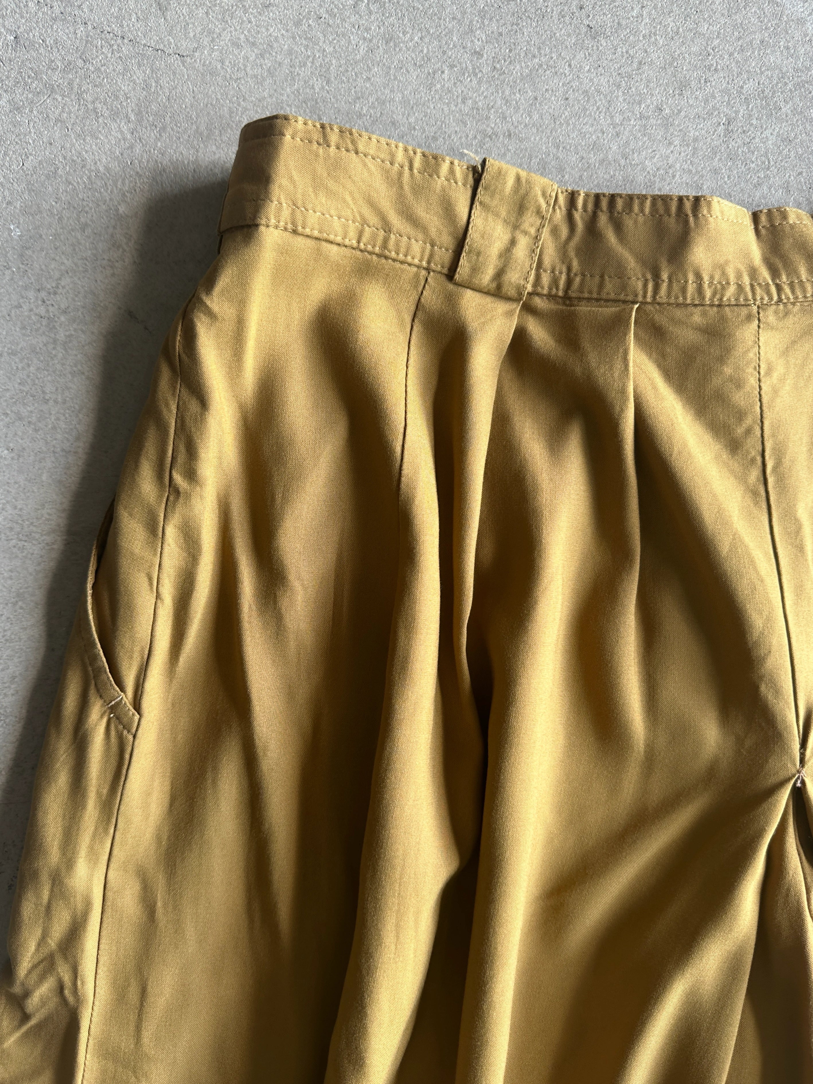 1980s HIGH WAIST PLEATED BERMUDA SHORTS