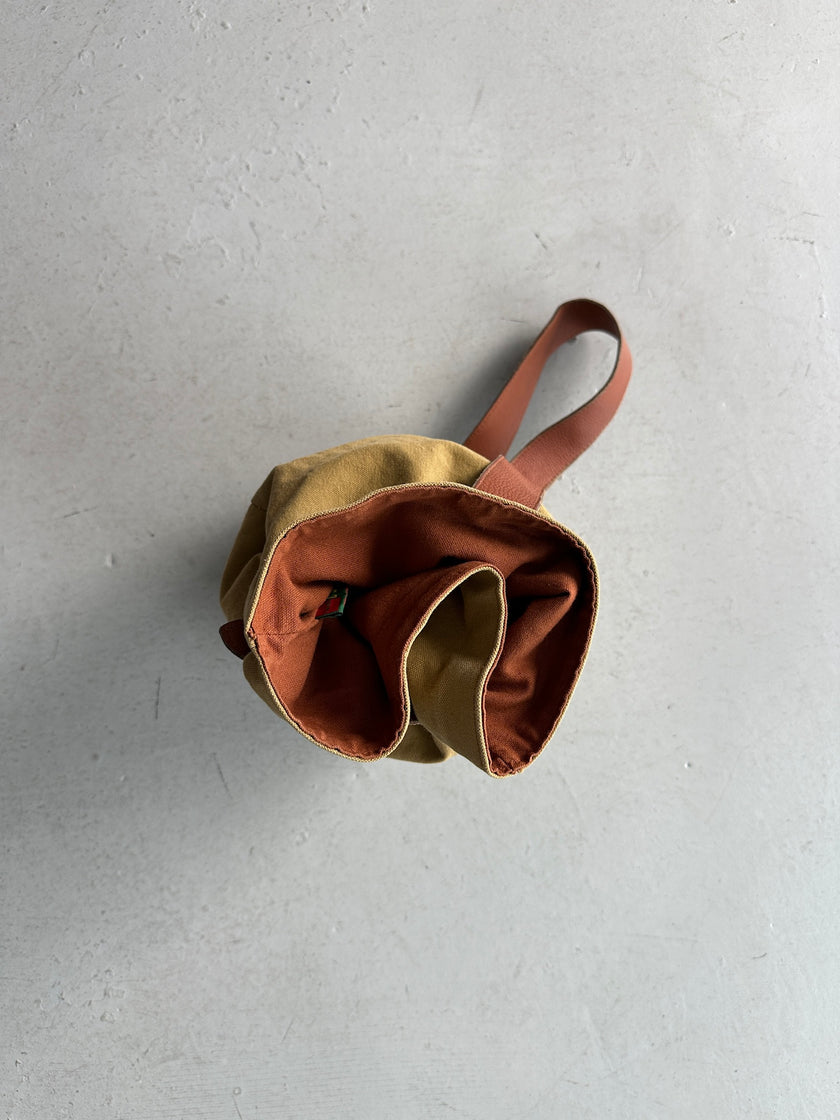 ITALIAN LABEL 1980s CANVAS DUFFLE BAG WITH CONTRASTING LEATHER STRAP