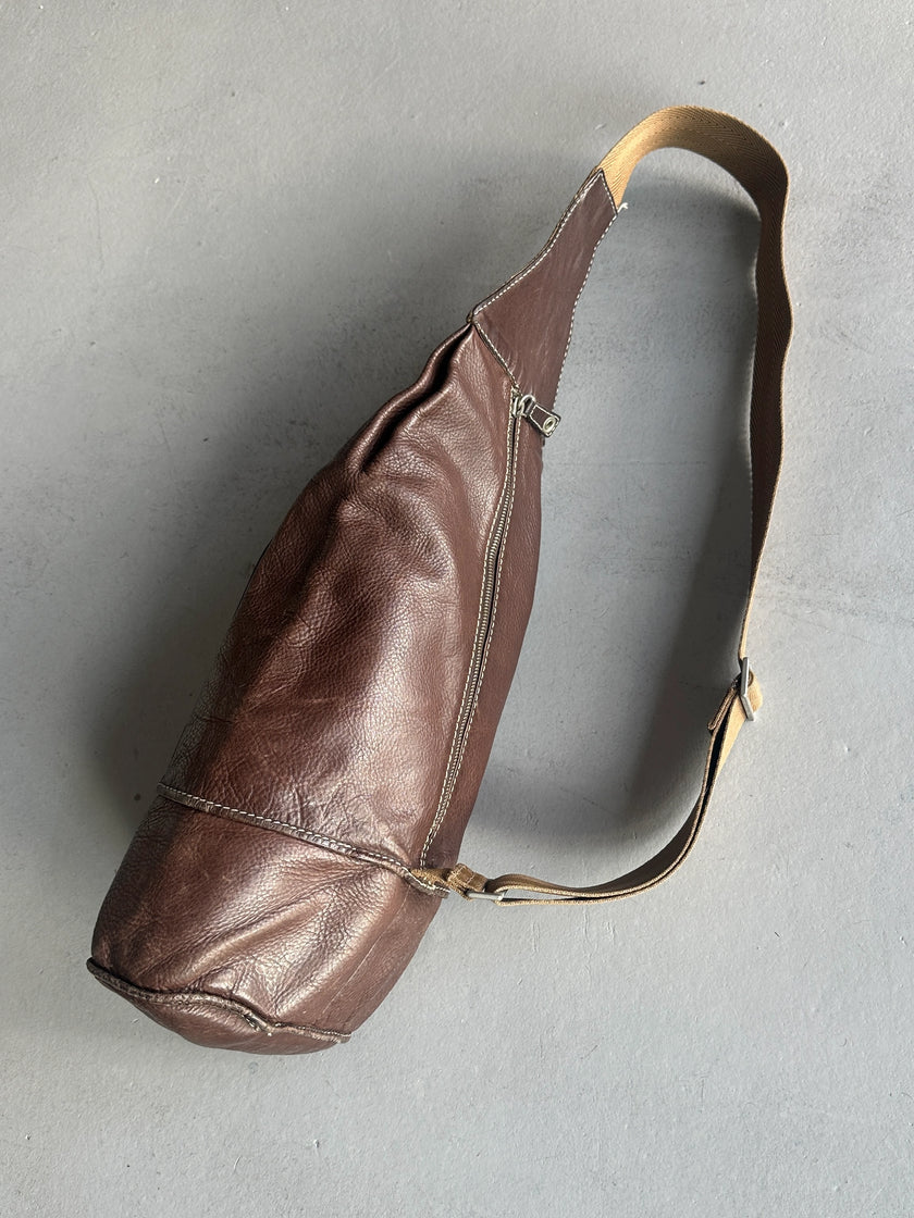 GIANFRANCO FERRÉ - 1990s LEATHER SLING BAG