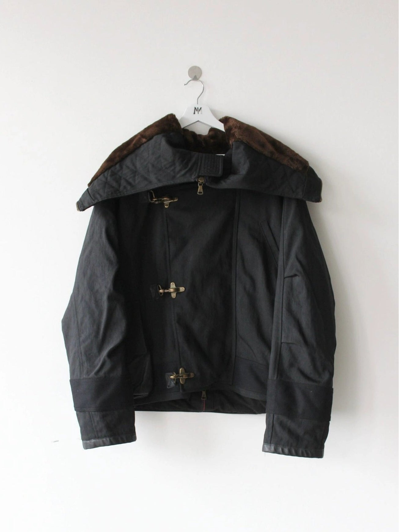 GIANFRANCO FERRÉ – 1990s BLACK HOODED JACKET WITH TOGGLE CLOSURES