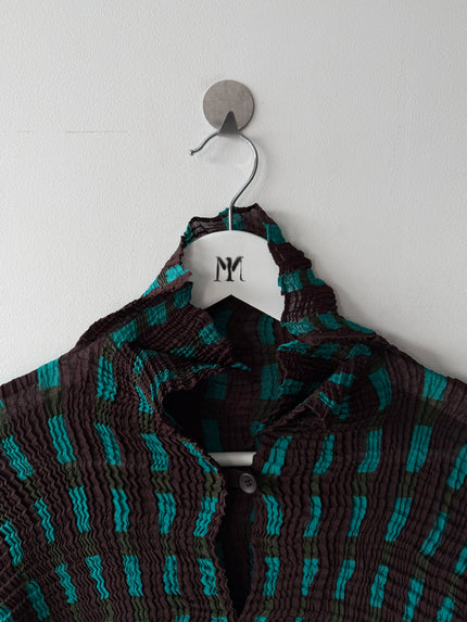 ISSEY MIYAKE - S/S 1999 LONG SLEEVE TOP WITH SPIKE PLEATS COLLAR