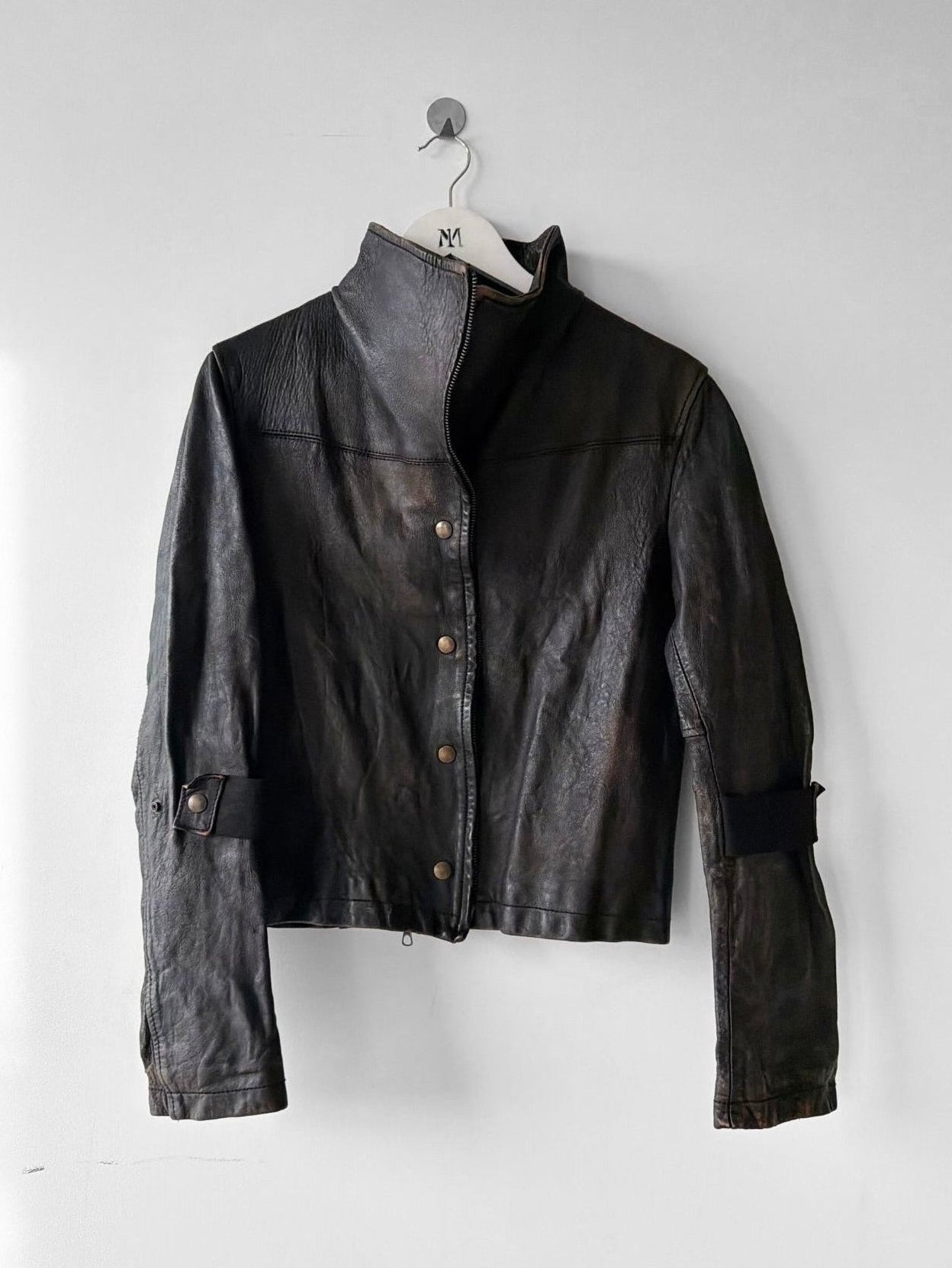 ITALIAN LABEL early 2000s DISTRESSED LEATHER JACKET WITH BONDAGE SLEEVE