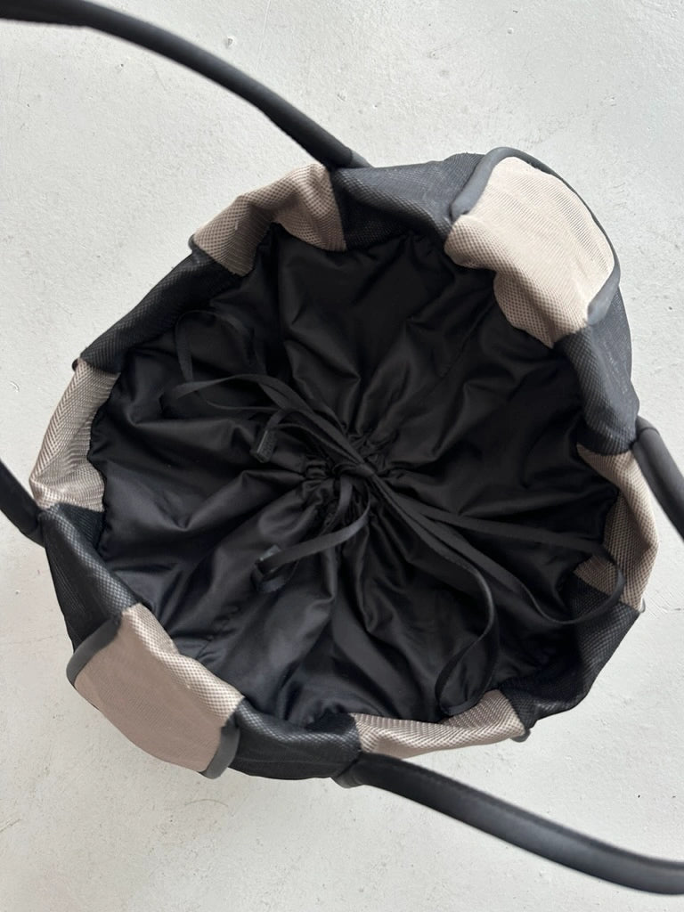 ISSEY MIYAKE PLEATS PLEASE - early 2000s MESH BALLOON TOTE BAG