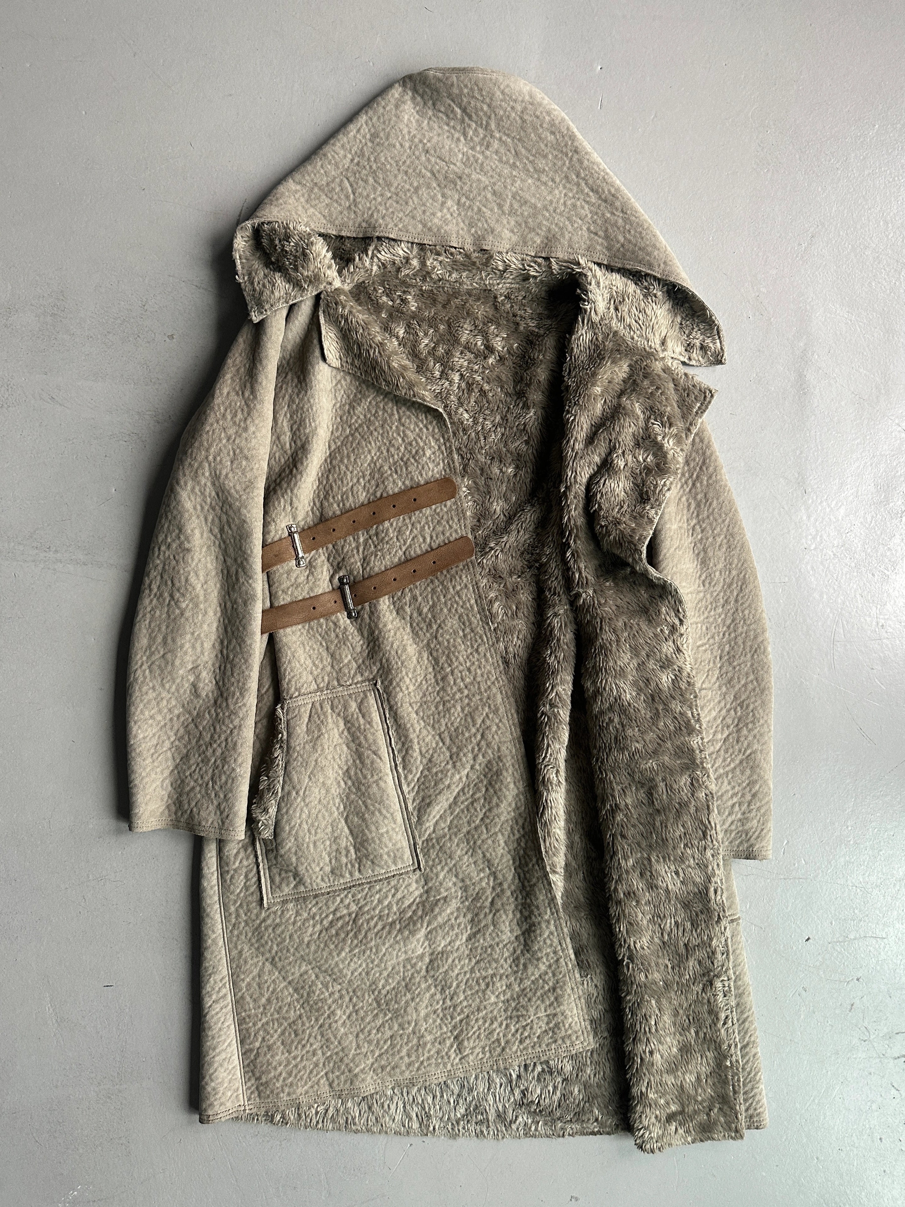 COP COPINE - 2000s RELAXED TEXTURED COAT WITH CROSSED DOUBLE LEATHER BELT
