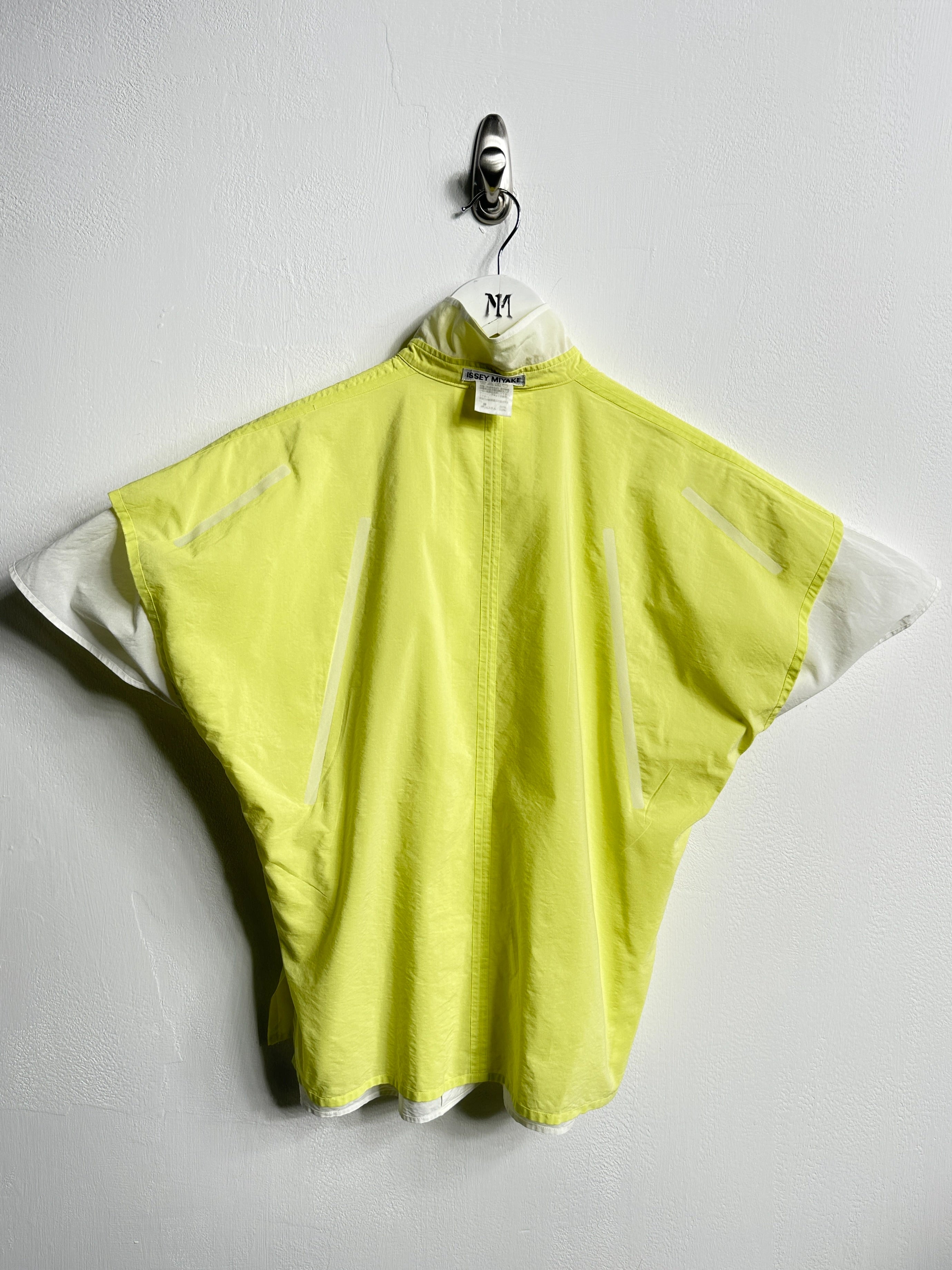 ISSEY MIYAKE - S/S 2014 LAYERED BLOUSE WITH CONTRASTING YELLOW INNERN LAYER