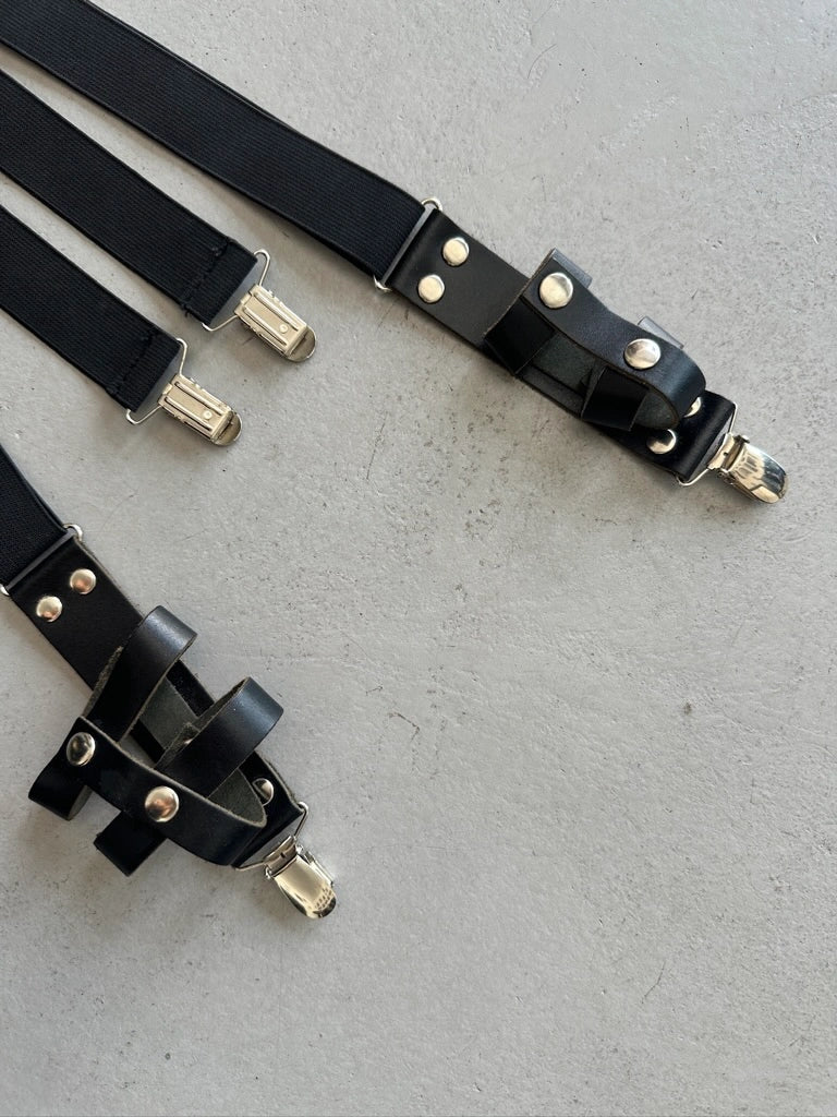1990s Y BACK SUSPENDERS WITH LEATHER POUCHES