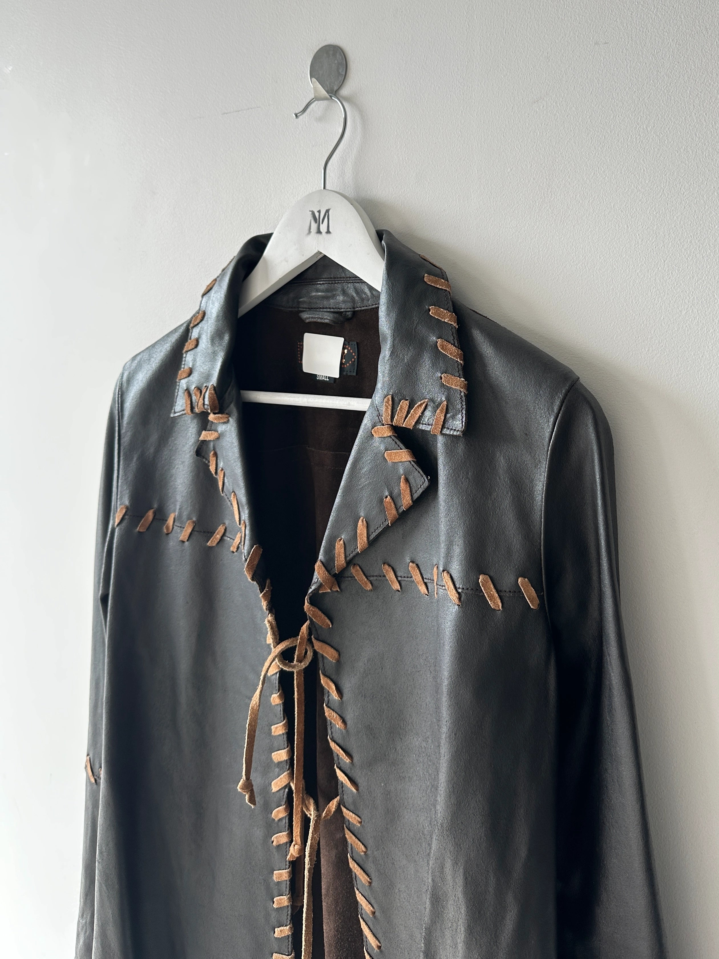 ITALIAN LABEL early 2000s OPEN FRONT LEATHER JACKET WITH WHIPSTITCH DETAILS