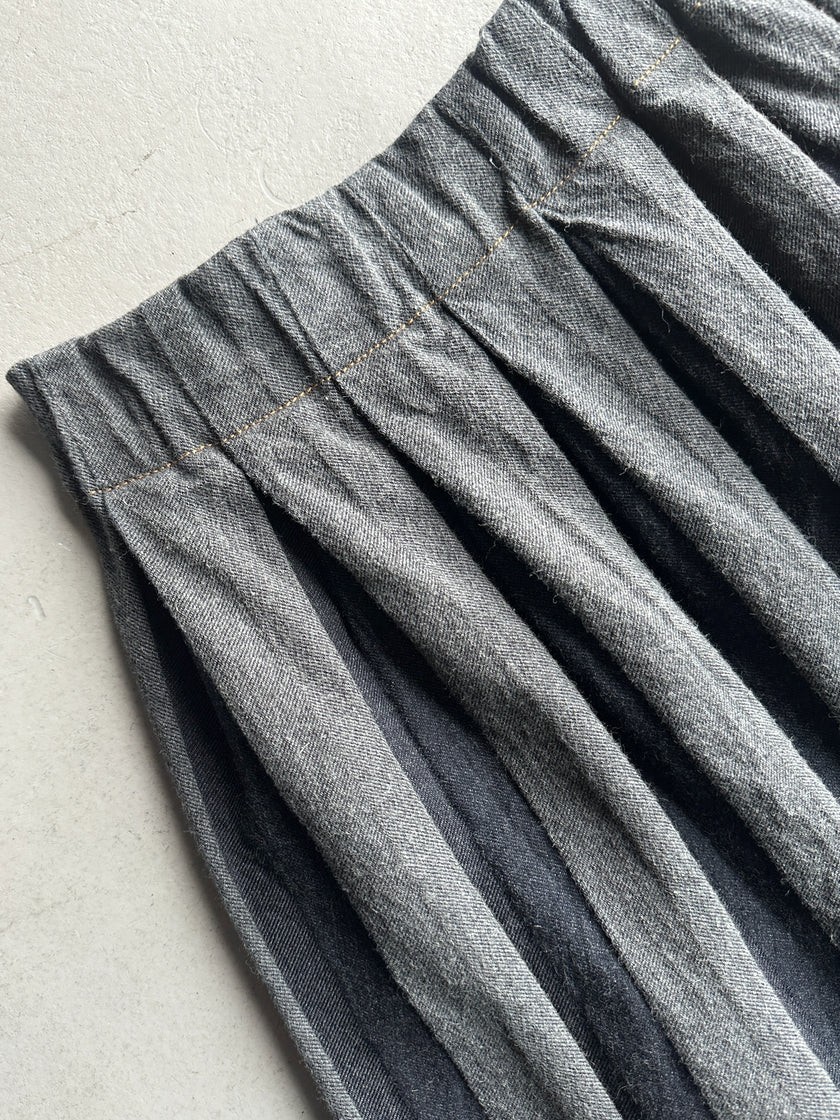 ISSEY MIYAKE PLANTATION - 1990s CRISP PLEATS DUAL COLOUR DENIM SKIRT