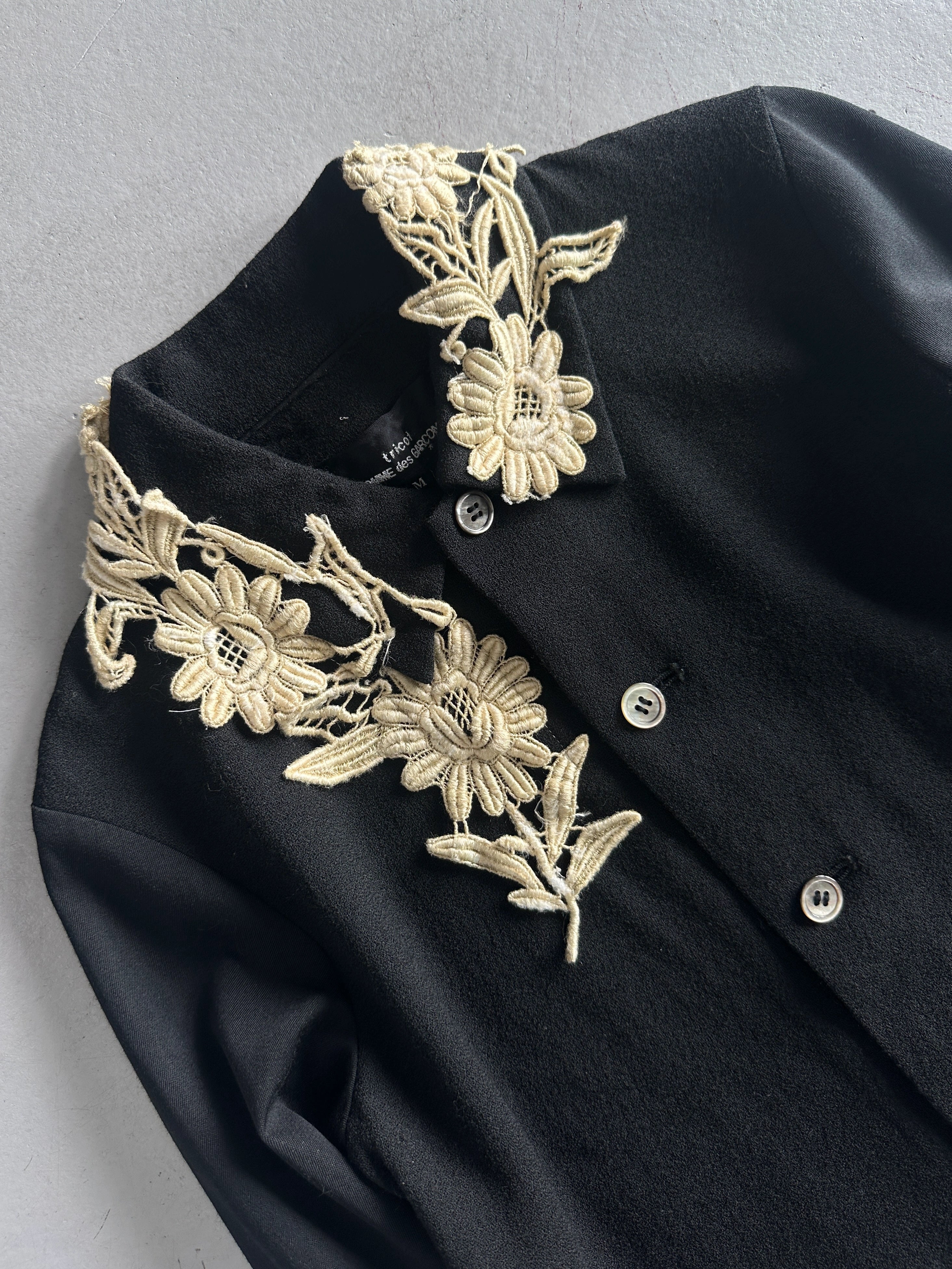 COMME DES GARÇONS - A/W 2002 WOOL JACKET WITH FLORAL ATTACHMENT AT COLLAR