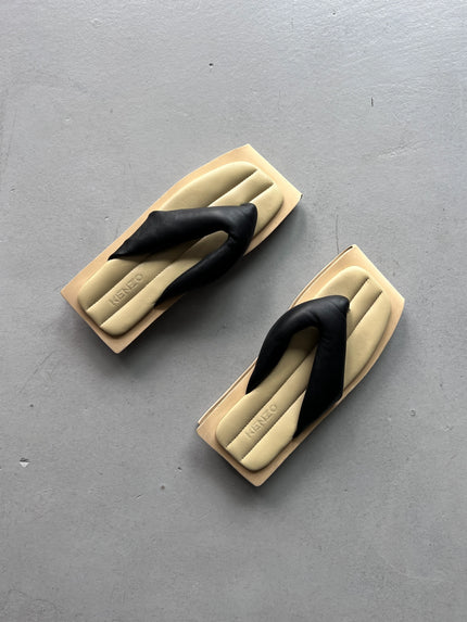 KENZO PADDED PLATFORM SPLIT-TOE SANDALS