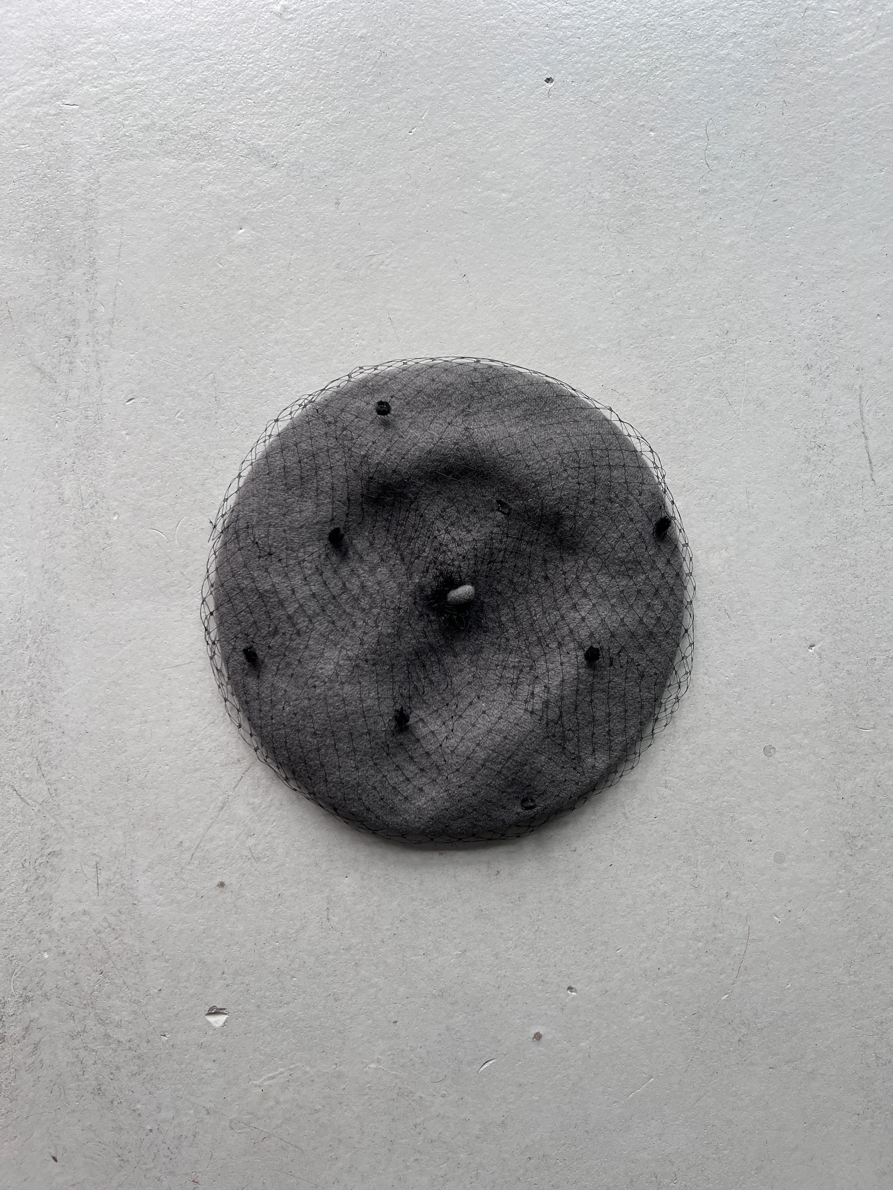 EMPORIO ARMANI - 2000s BERET WITH DOT VEIL NETTING
