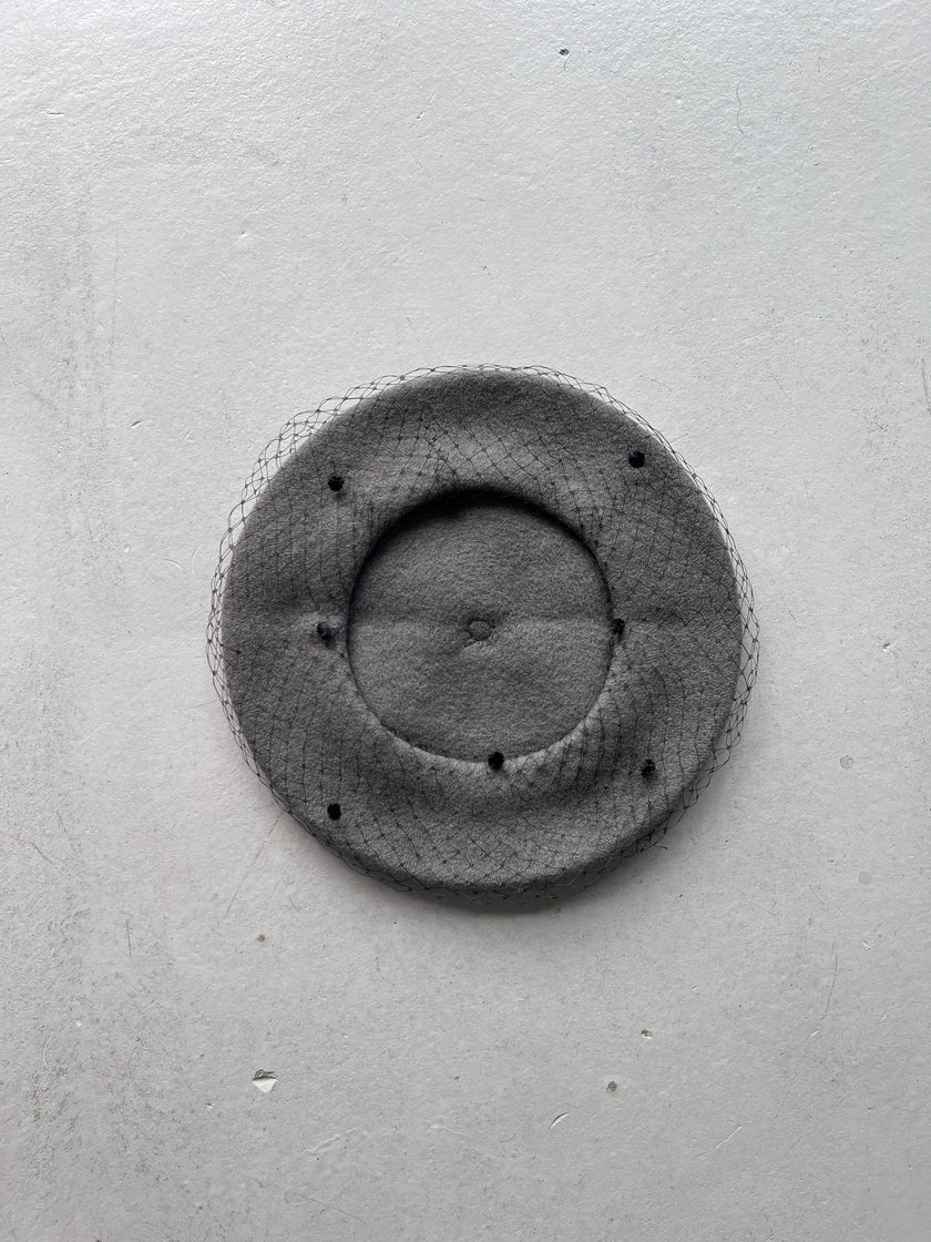EMPORIO ARMANI - 2000s BERET WITH DOT VEIL NETTING