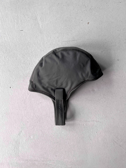 EMPORIO ARMANI - 2000s EMBOSSED LOGO EAR FLAP CAP