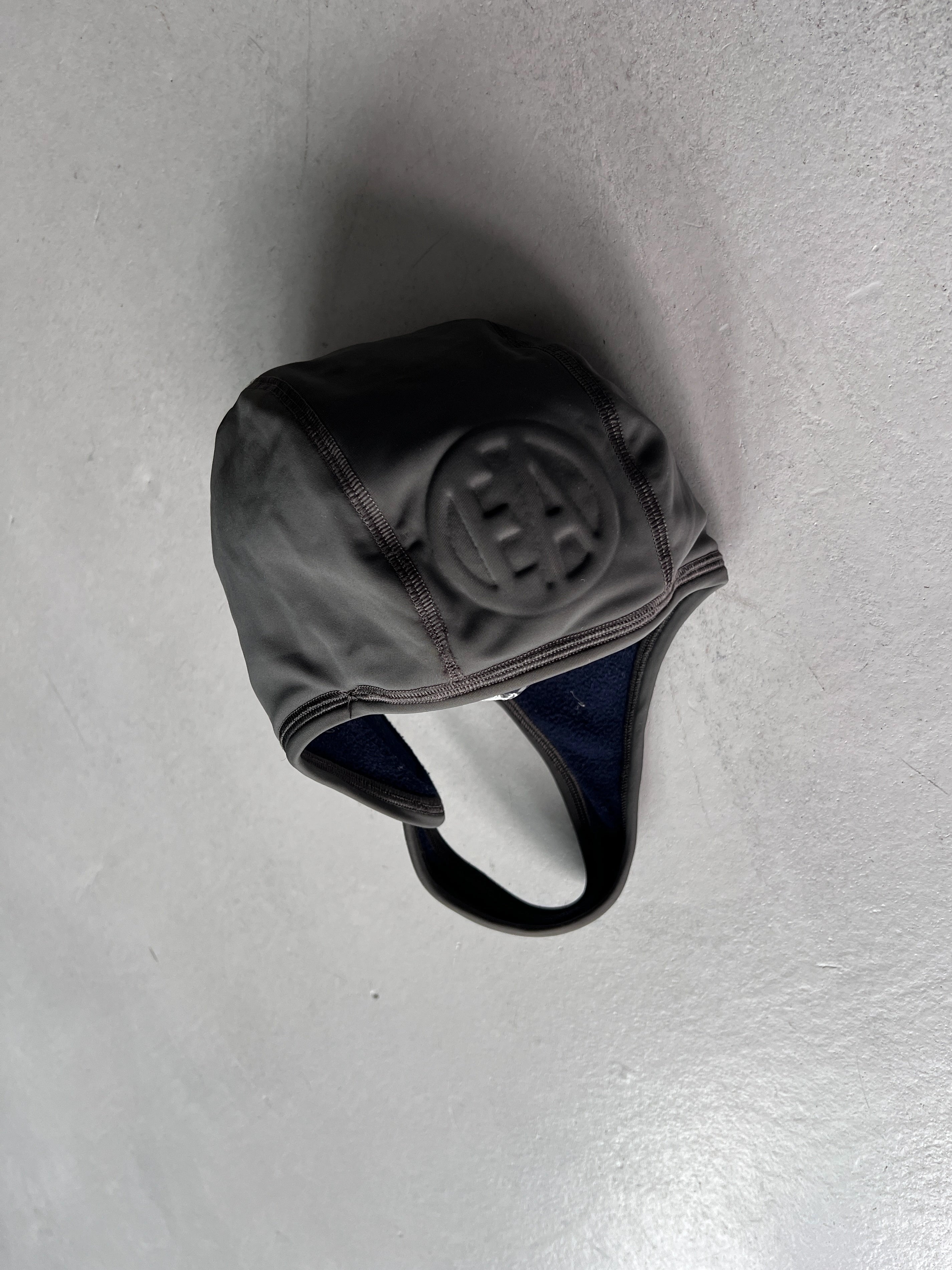 EMPORIO ARMANI - 2000s EMBOSSED LOGO EAR FLAP CAP
